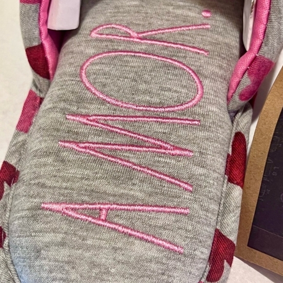 🎉HP🎉 RAE Dunn Women's Amor` Hearts Slippers Small 5-6 - Picture 4 of 5